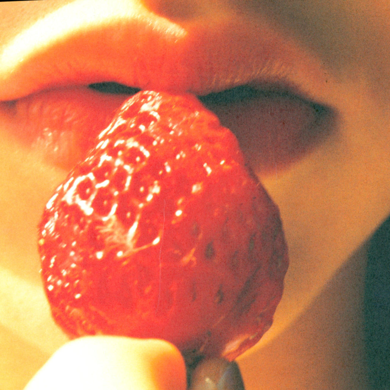 A piece of heaven - Mika Ninagawa (2002)