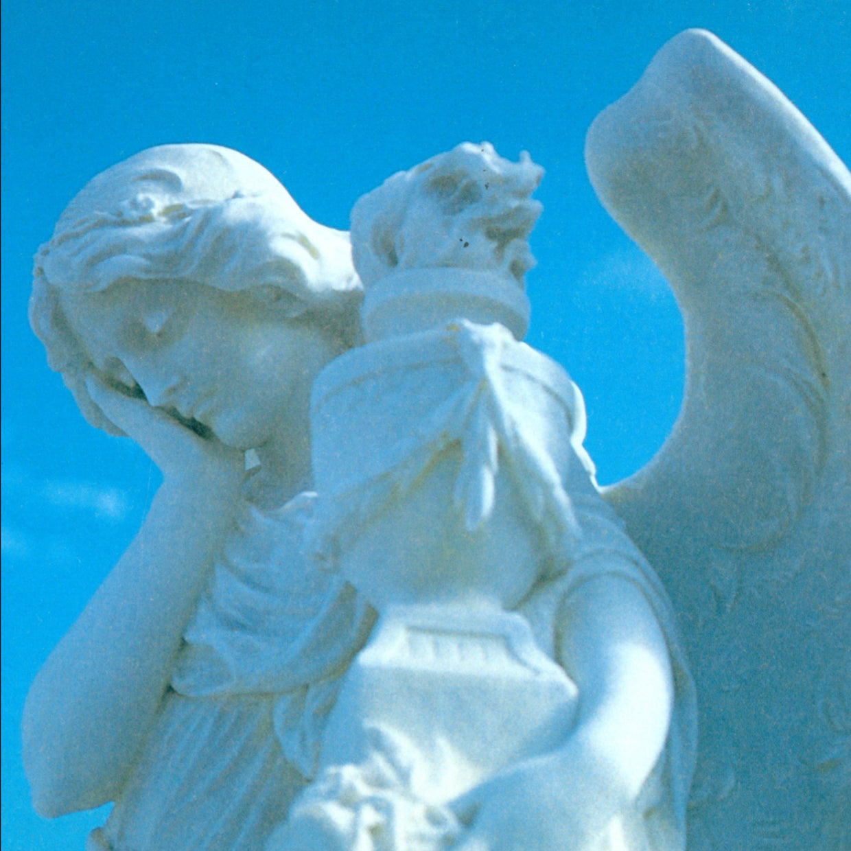 A piece of heaven - Mika Ninagawa (2002)